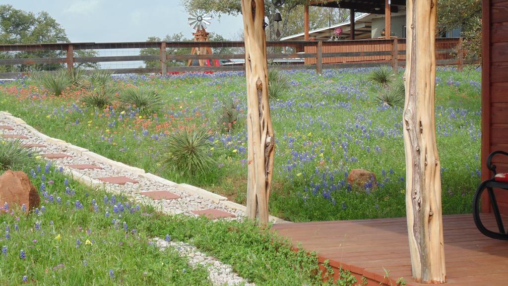 Texas T Bed And Breakfast Llano Экстерьер фото