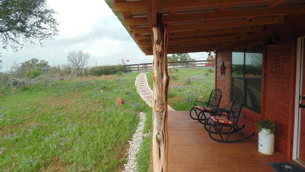 Texas T Bed And Breakfast Llano Экстерьер фото